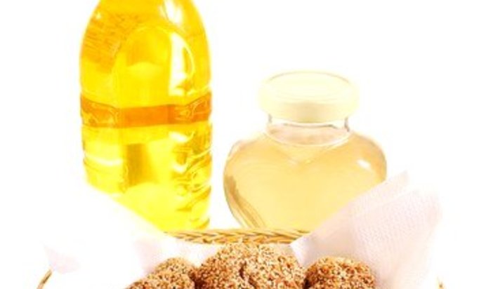 Лепешки с медом и кунжутом в сиропе