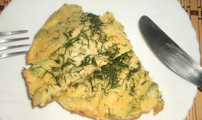 Омлет с кабачками в мультиварке