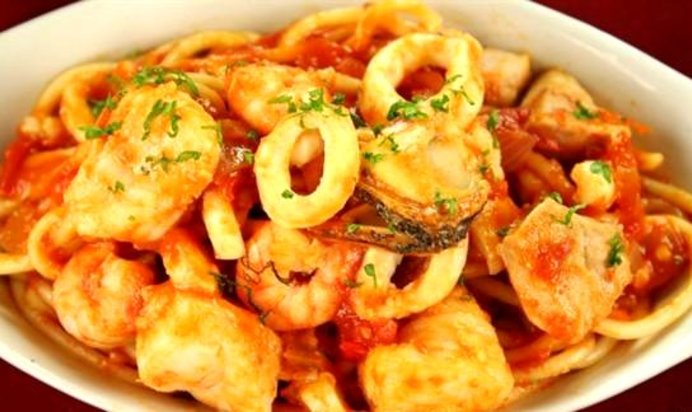 Кальмары с красным вином