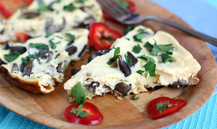 Омлет с опятами