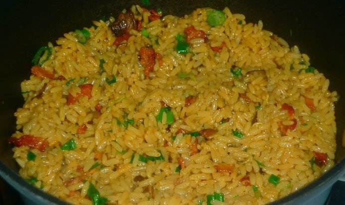 Плов со свининой в кастрюле