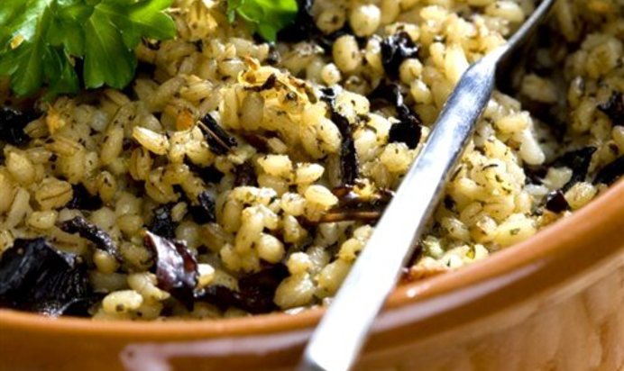 Плов из ячменя с грибами