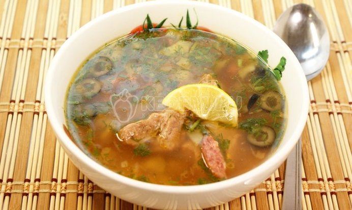 Солянка сборная мясная