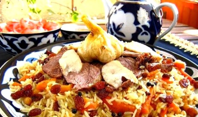 Плов с изюмом