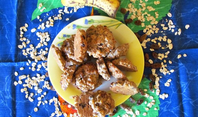 Овсянно-банановое печенье с изюмом без сахара