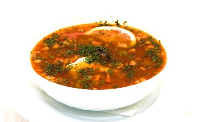 Солянка с колбасой в мультиварке