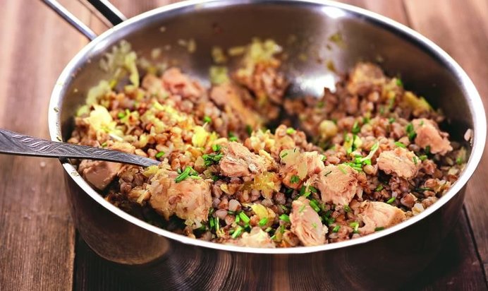 Гречка с лососем