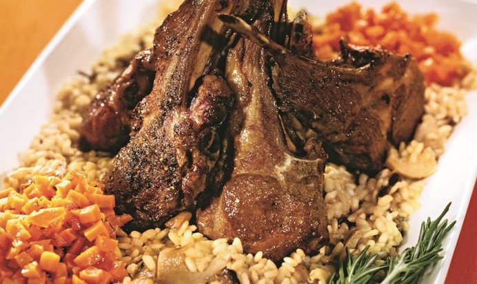 Отбивные из баранины с грибным ризотто