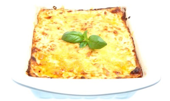 Лазанья с курицей, белыми грибами, грюйером и белым вином