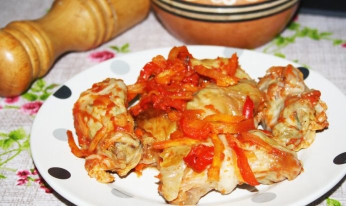 Голубцы со свининой, запеченные в томатной заливке