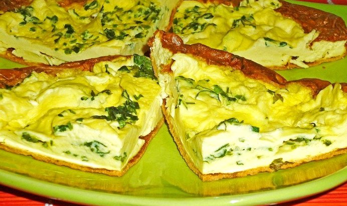 Омлет со сметаной и петрушкой