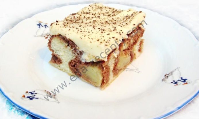 Бисквитный торт с масляным кремом и яблоками