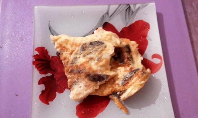 Омлет с домашней колбасой