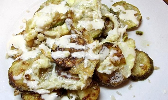 Кабачковая запеканка с яйцами