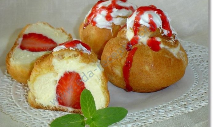 Заварные пирожные с творожным кремом