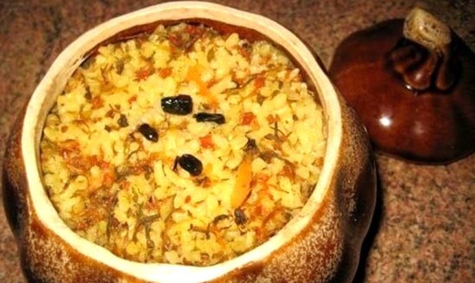 Куриный плов в горшочках