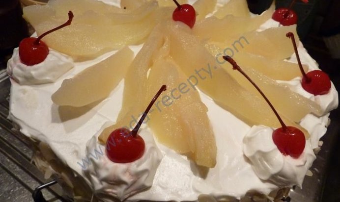 Торт со взбитыми сливками