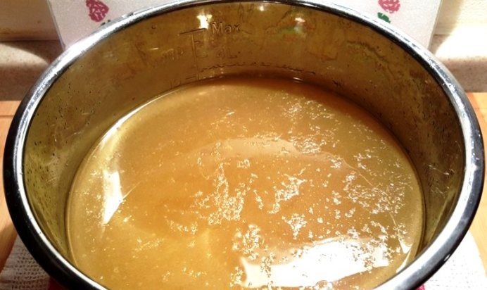 Бульон из куриных лапок