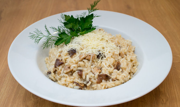 Сытное блюдо: ризотто с грибами шиитаки