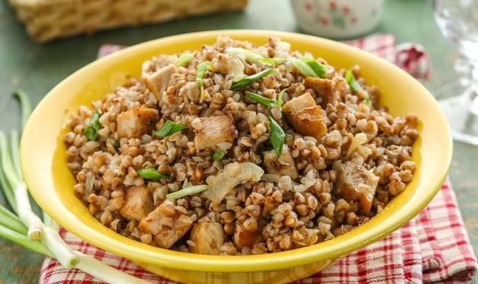 Гречневая каша со свининой