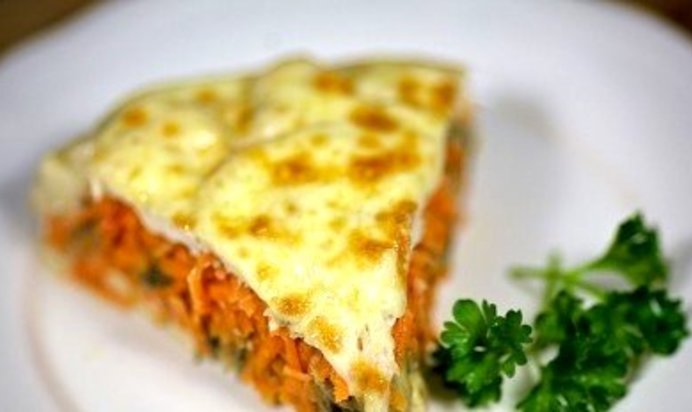 Запеканка с морковью, грибами и курицей
