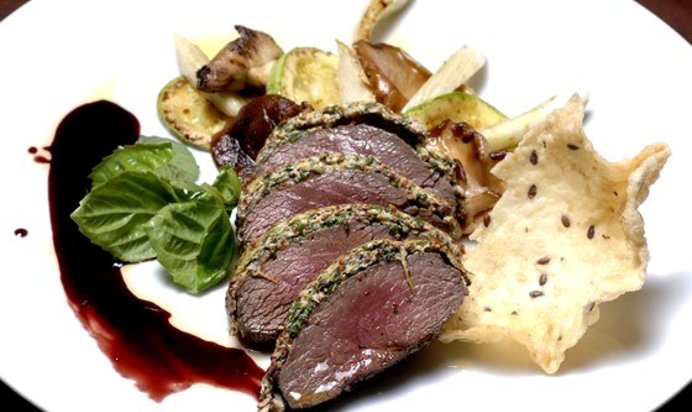 Ягненок с мятным песто