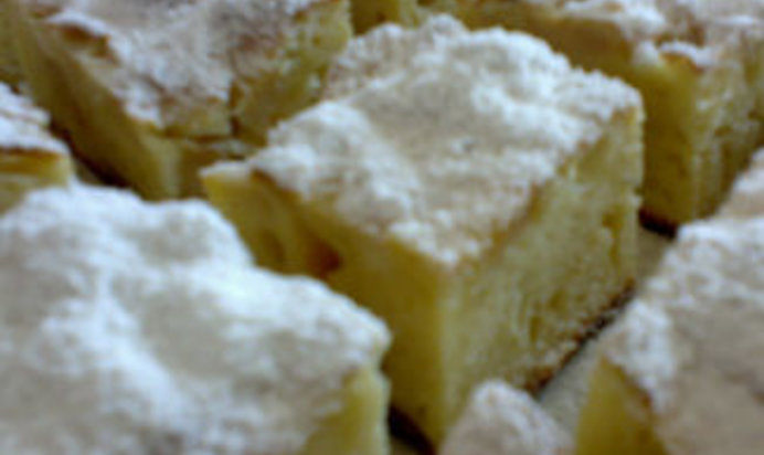 Шарлотка яблочная