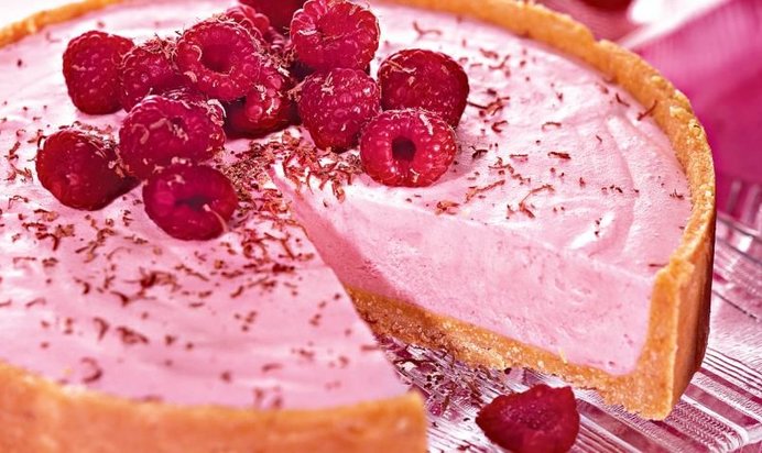 Малиновый торт-мороженое