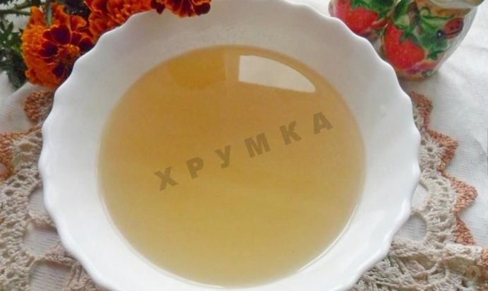 Прозрачный мясной бульон из свинины