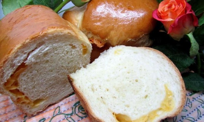 Хлеб с адыгейским сыром
