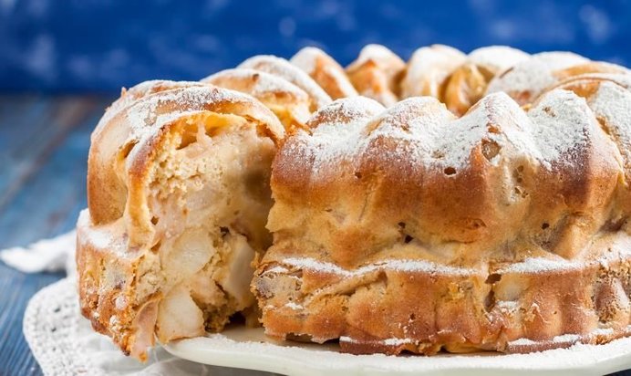 Самая яблочная шарлотка