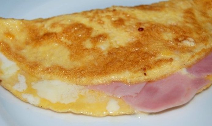 Омлет с ветчиной и сыром