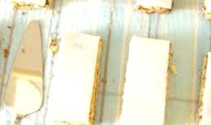 Бисквитное сметанное пирожное с помадкой