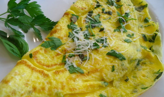 Омлет с пряными травами