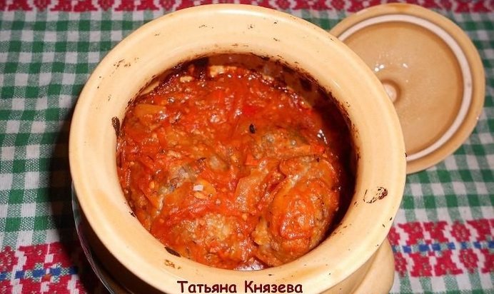 Ленивые голубцы с капустой и фаршем в горшочках