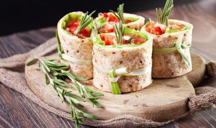 Гречневые роллы с лососем