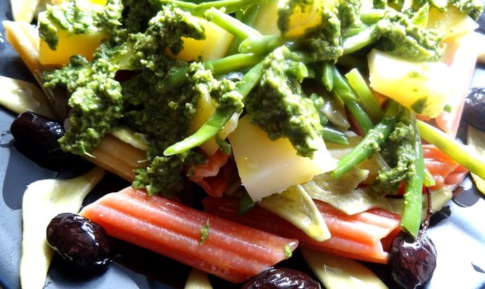 Лигурийская паста тренетте с песто и овощами