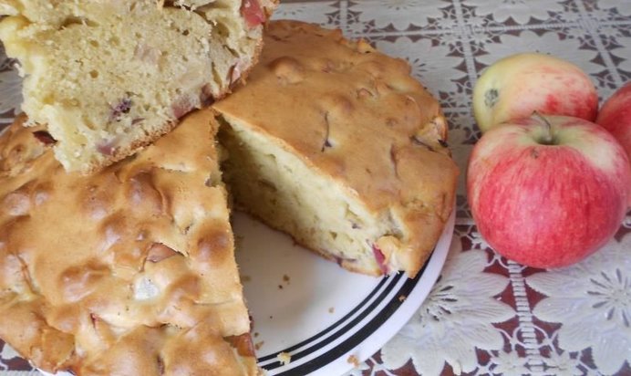 Шарлотка пышная