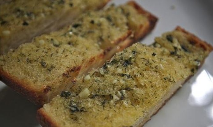 Чесночный хлеб