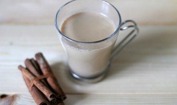 Пряный чай латте