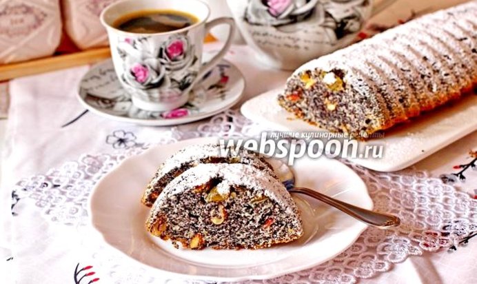 Кекс с маком, орехами и изюмом