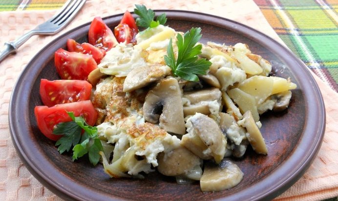 Омлет с картофелем и шампиньонами