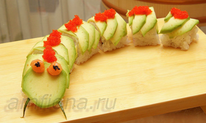 Ролл «Гусеница»