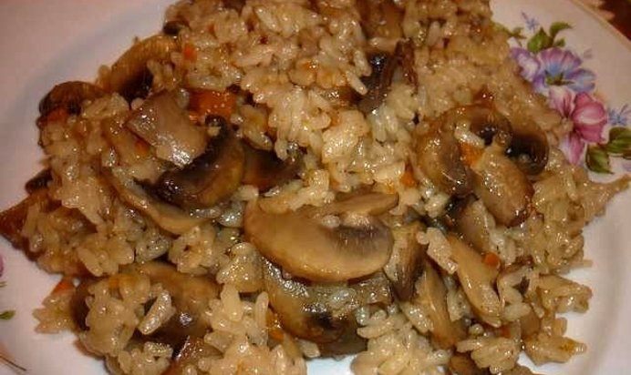 Плов с грибами в мультиварке