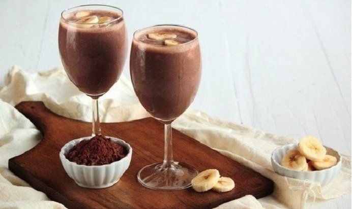 Кофейно-банановый смузи с корицей