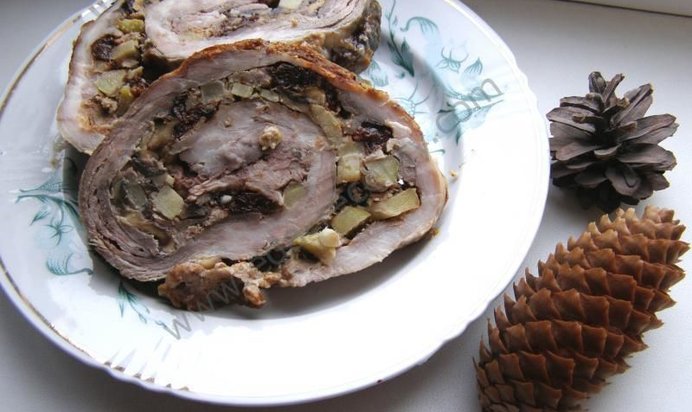 Свиной рулет из свинины в духовке
