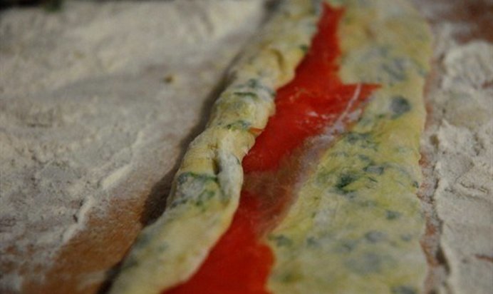 Картофельные клецки со шпинатом и форелью