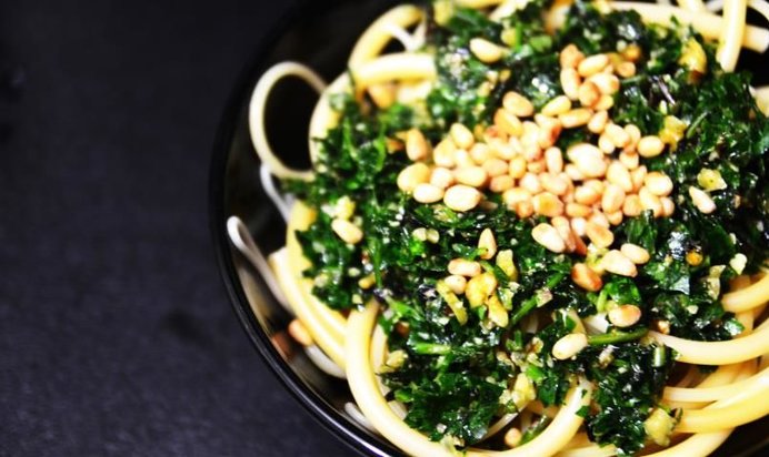 Весенняя паста с песто