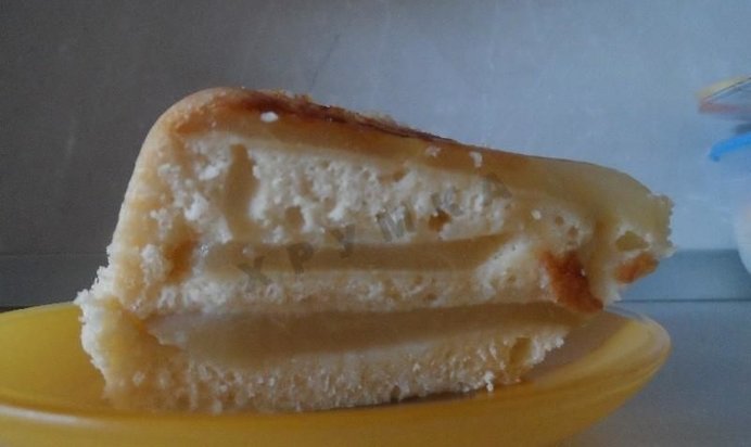 Шарлотка с грушами в мультиварке