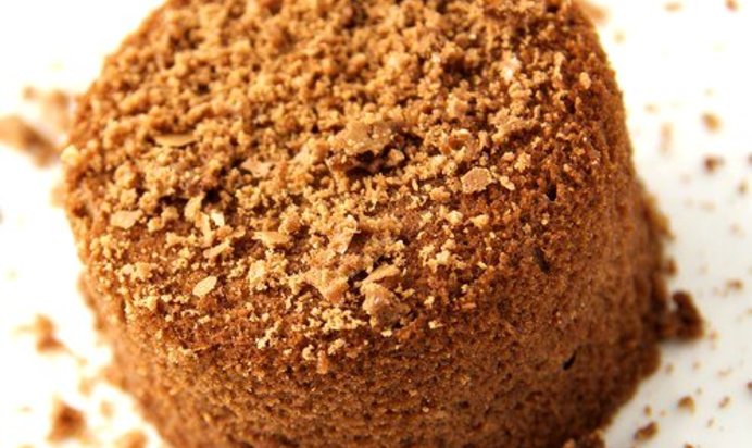 Шоколадный торт с миндальным печеньем амаретти